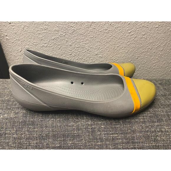 Croccs size 10 Gianna Alice Gray Green Orange Cap Toe Slip On Ballet Flats - Picture 1 of 7